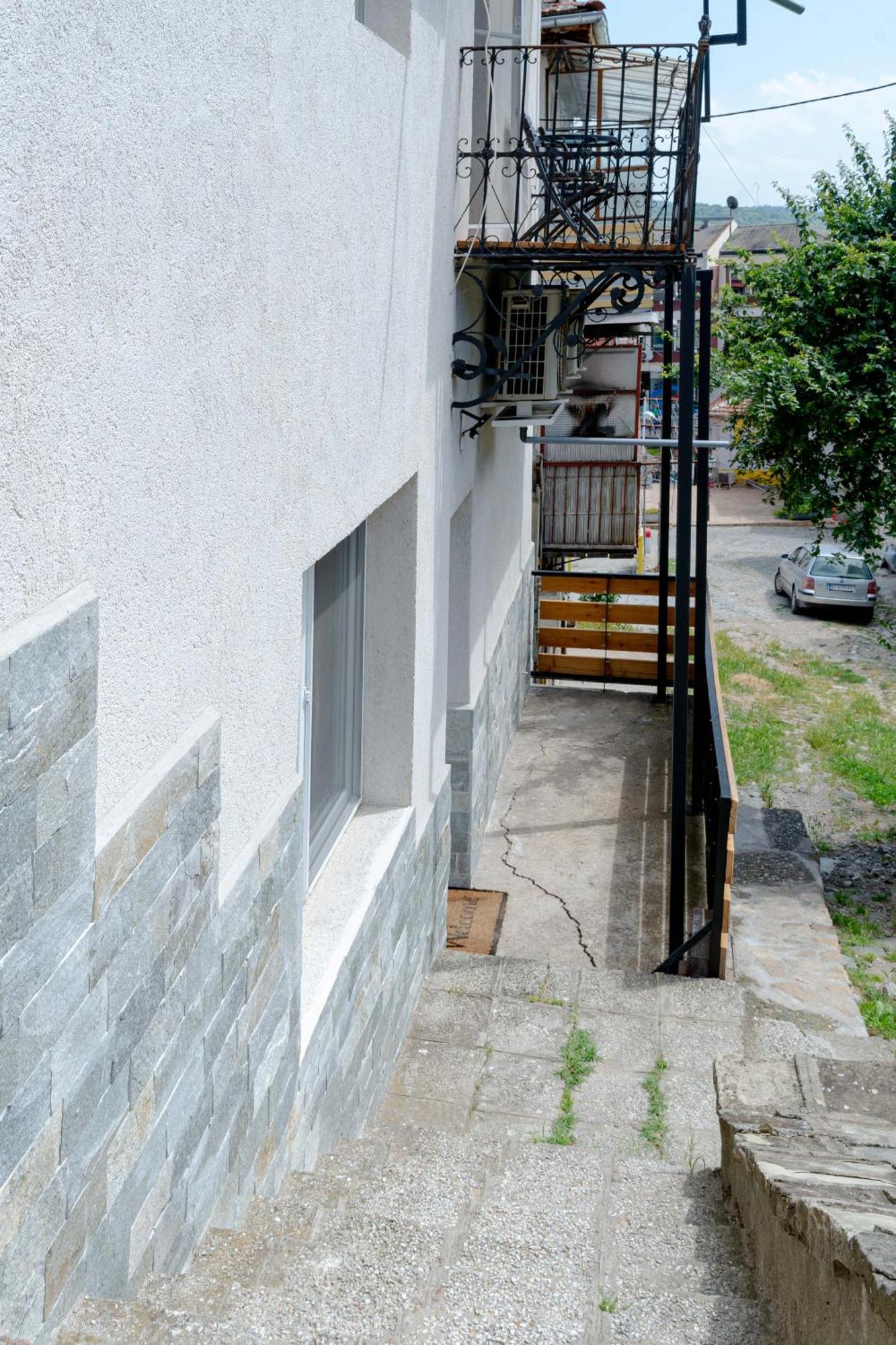 Aleko Apartments City Center Veliko Tarnovo Exterior photo